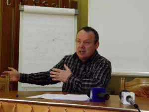 Cazul șocant al lui Viorel Pașca, care a suferit abuzuri incalificabile din partea autorităților și a unei părți a presei, pentru singura vină că îngrijea 400 de bătrâni de care nu-i mai păsa nimănui